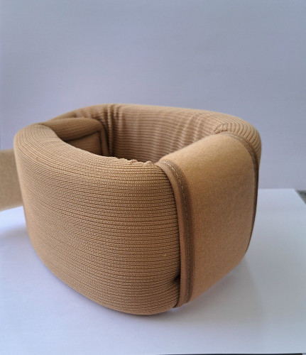 گردن بند طبی نرم قابل تنظیم