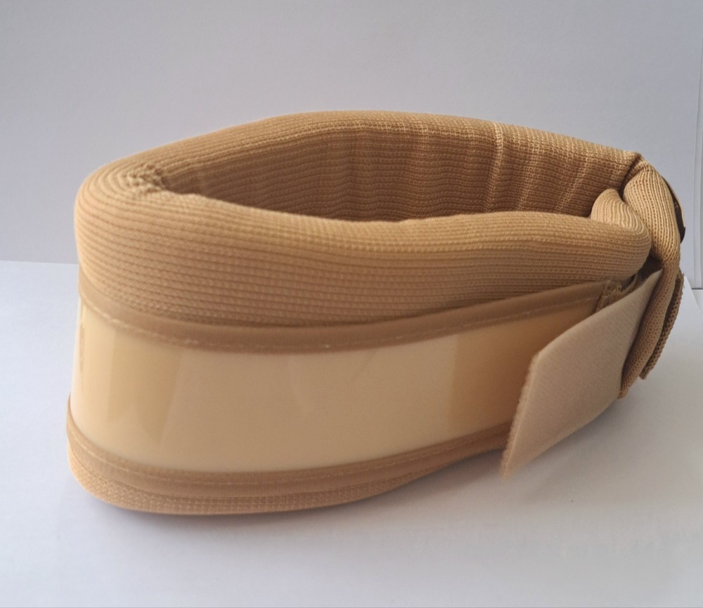 گردن بند طبی نیمه سخت